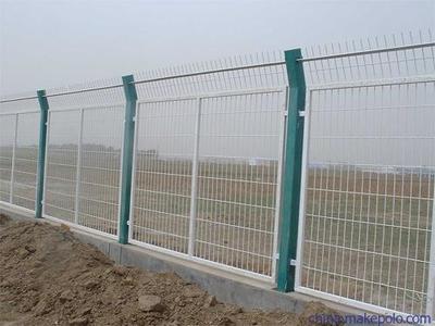 【廠家供應框架護欄網、山區(qū)隔離網、護欄網、鐵路護欄網、隔離網】價格,廠家,圖片,防護網/隔離網/隔斷網,安平縣騰旭金屬絲網制品廠-