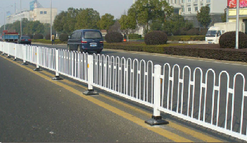 公路護欄網廠家供公路護欄網規格