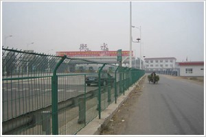 石家莊思淼公路護欄網(wǎng)廠家 優(yōu)質產品與合理價格的完美結合