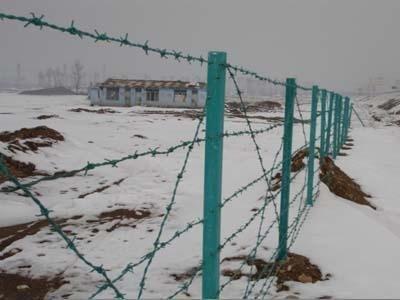 涂塑刺繩護(hù)欄網(wǎng) 內(nèi)蒙草原畜牧防護(hù)的理想選擇