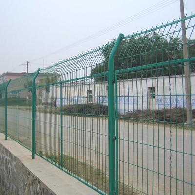 綠色養(yǎng)殖圈地護(hù)欄網(wǎng)與圍墻道路隔離框架護(hù)欄網(wǎng)的專(zhuān)業(yè)供應(yīng)
