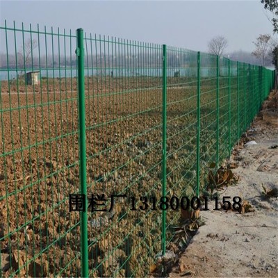 供應(yīng)環(huán)隆高品質(zhì)框架護(hù)欄網(wǎng)與公路護(hù)欄網(wǎng)，提供定制及批發(fā)服務(wù)